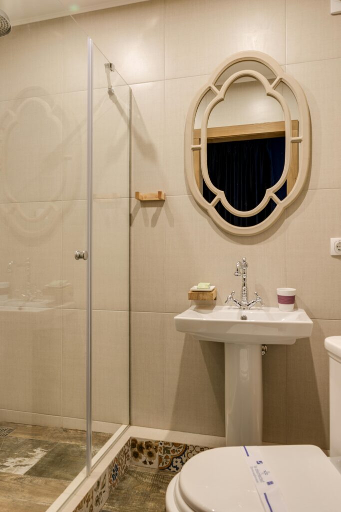 bathroom with pedestal sink